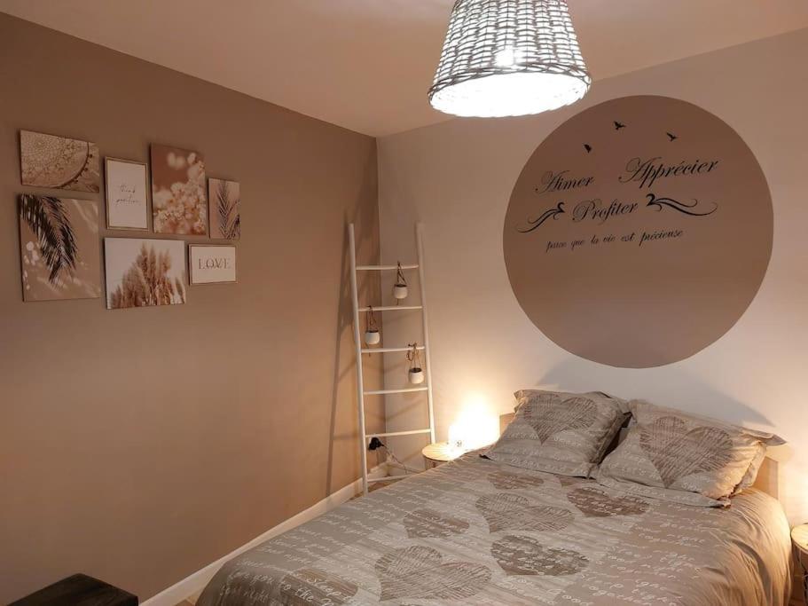 Appart Hyper Centre- Parking Apartment Vierzon Exterior photo